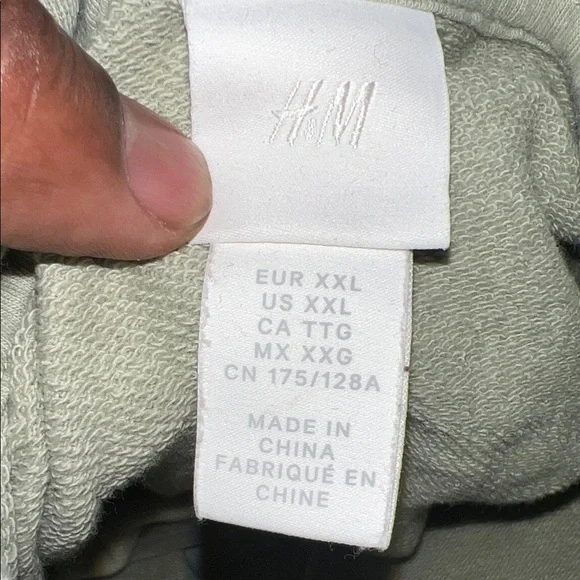 H&M Men’s Light Green Knit Sleeveless Hoodie - Picture 10 of 11